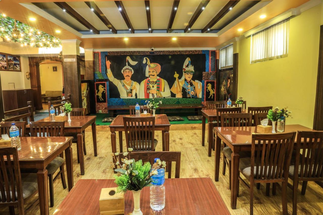 Royal Kings Hotel Kathmandu Exteriör bild