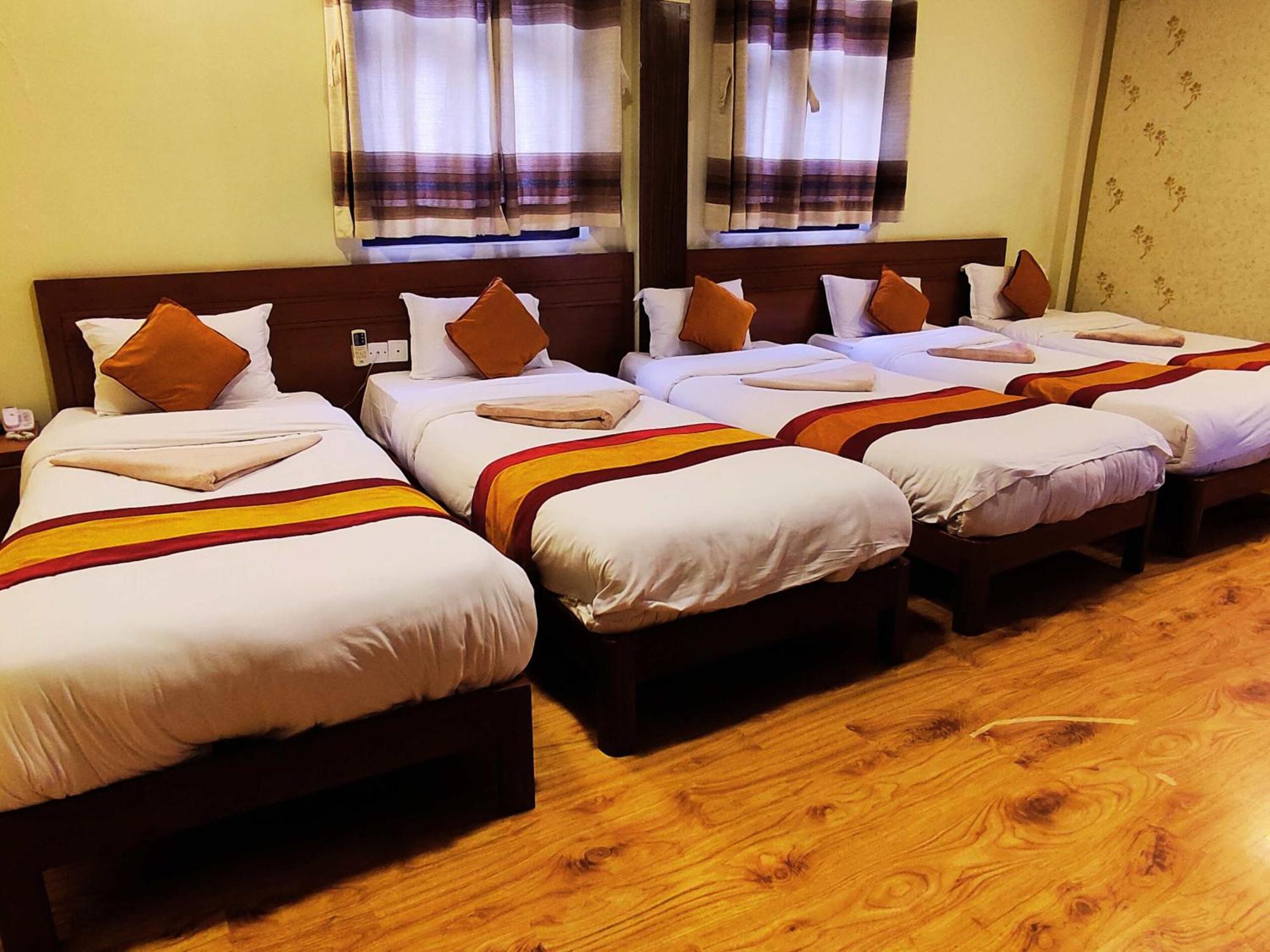 Royal Kings Hotel Kathmandu Exteriör bild