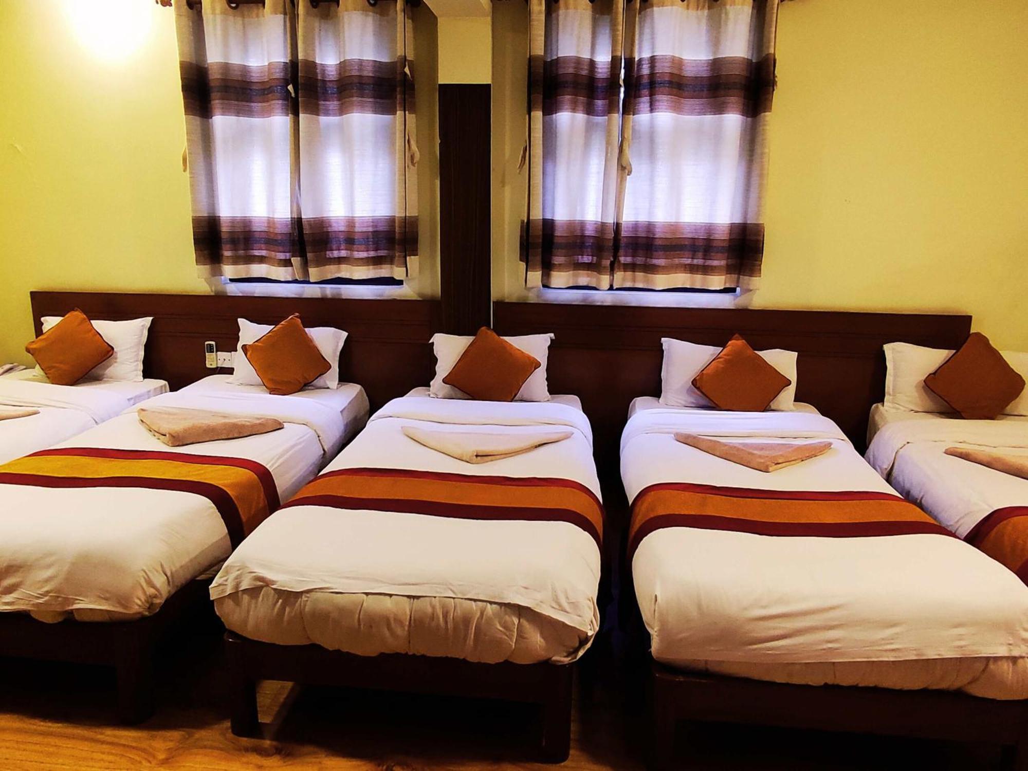 Royal Kings Hotel Kathmandu Exteriör bild