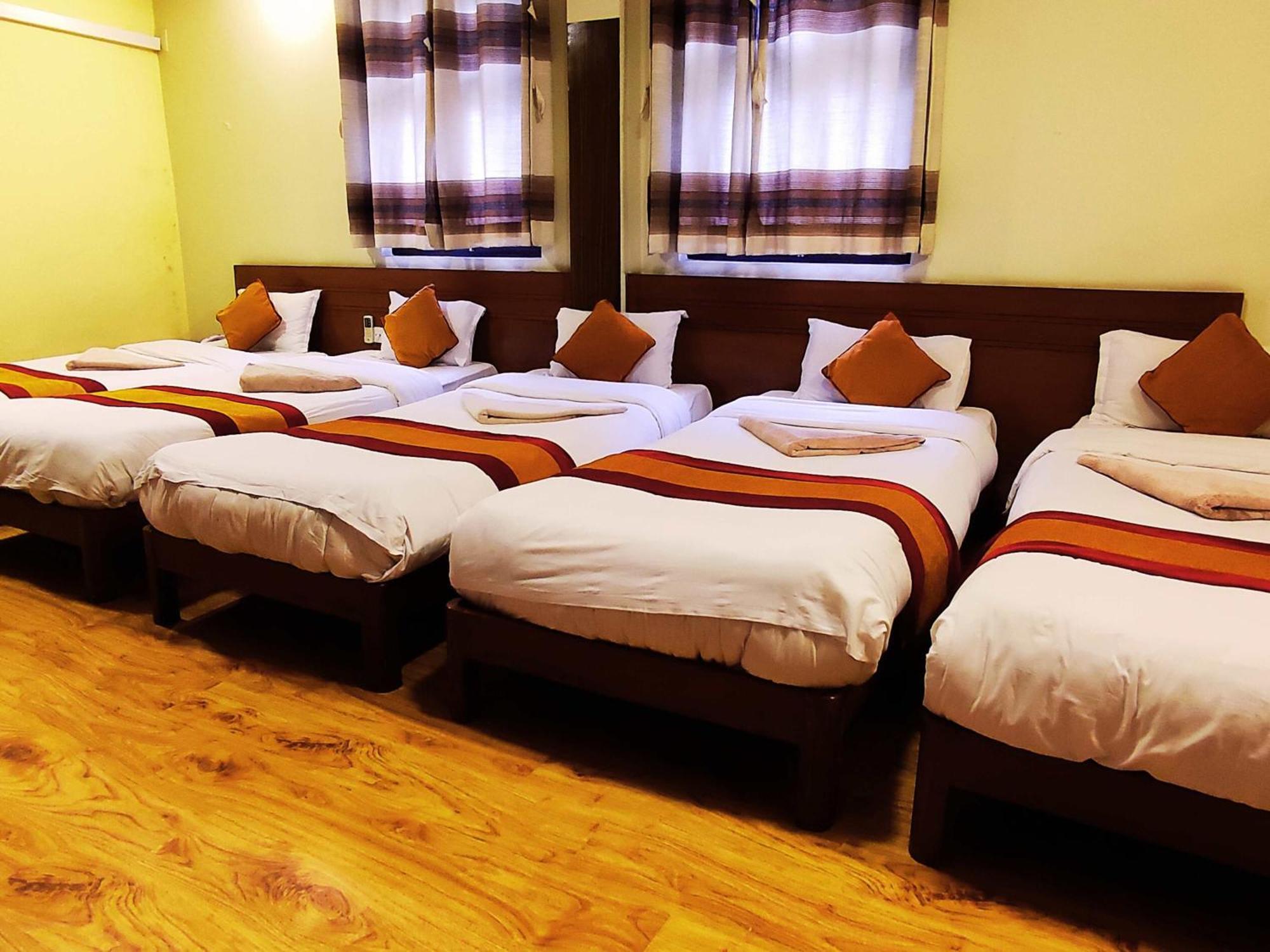Royal Kings Hotel Kathmandu Exteriör bild