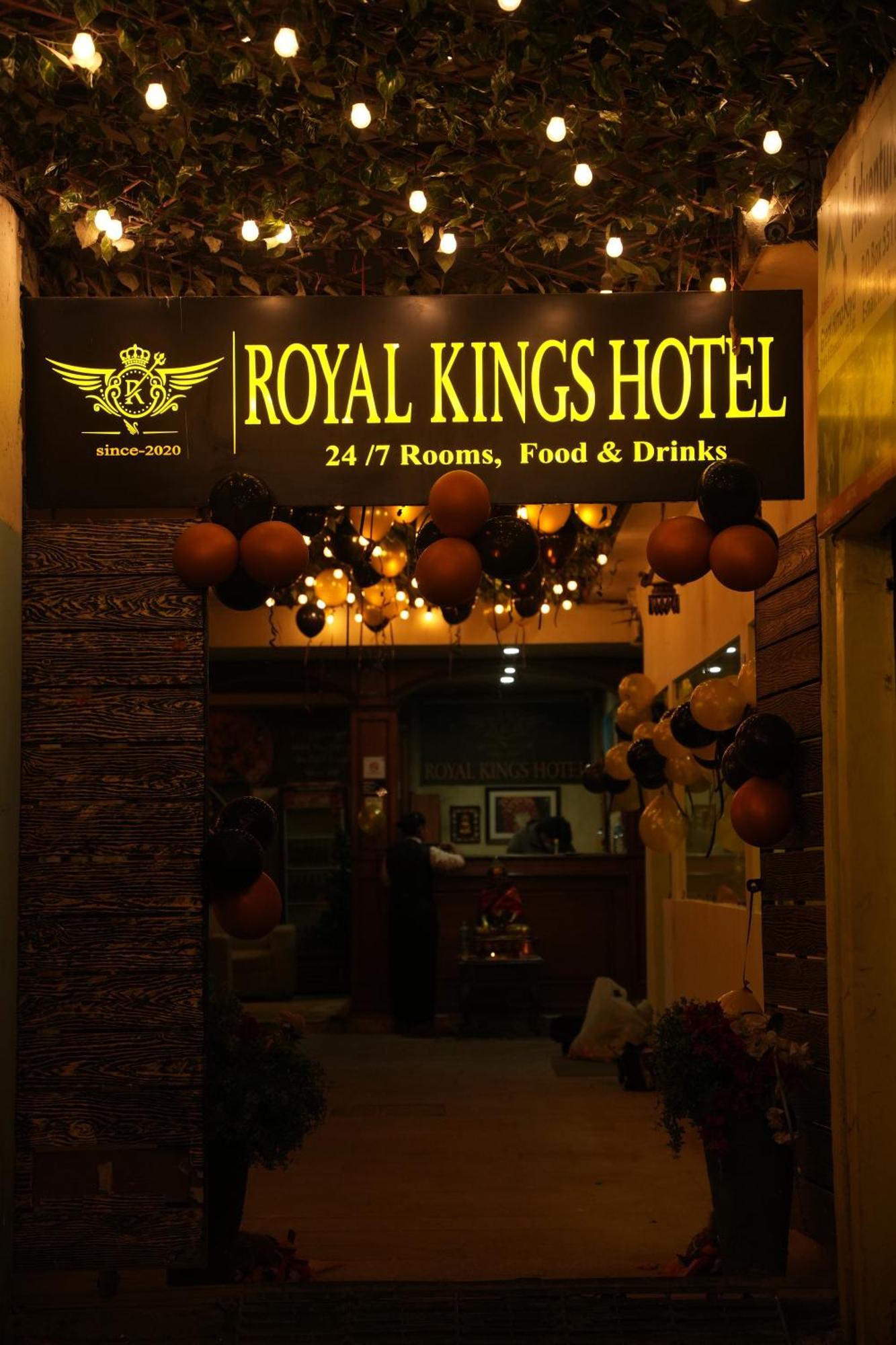 Royal Kings Hotel Kathmandu Exteriör bild