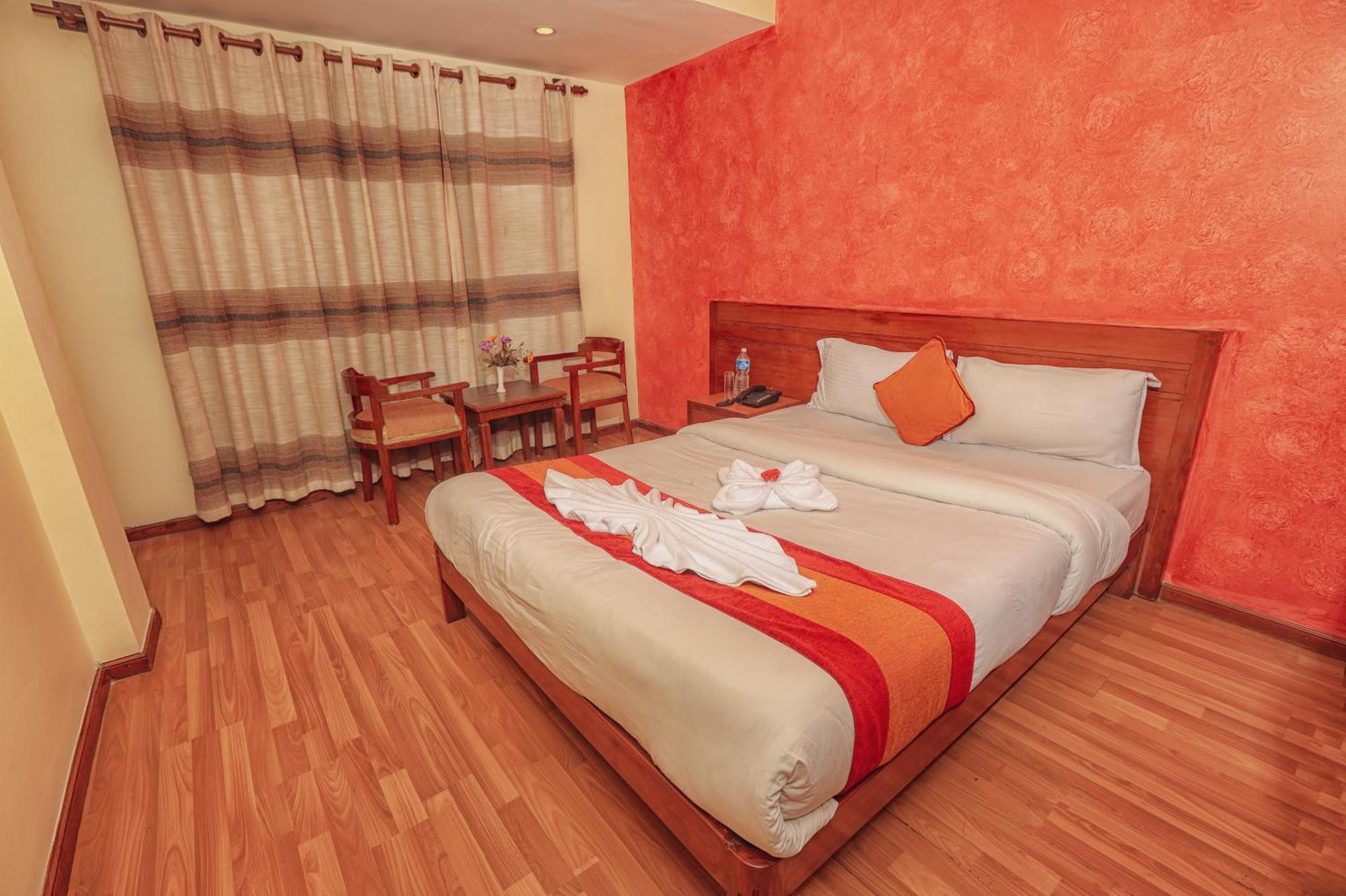 Royal Kings Hotel Kathmandu Exteriör bild