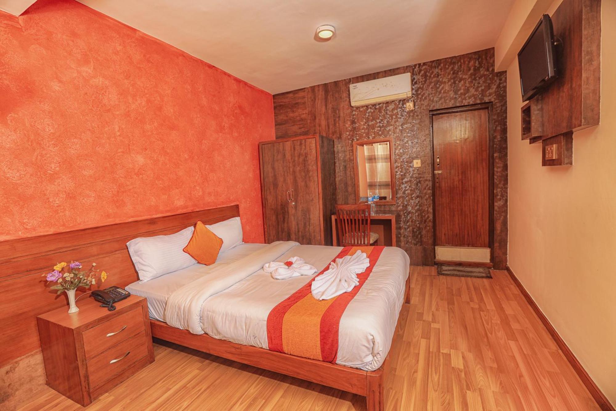 Royal Kings Hotel Kathmandu Exteriör bild